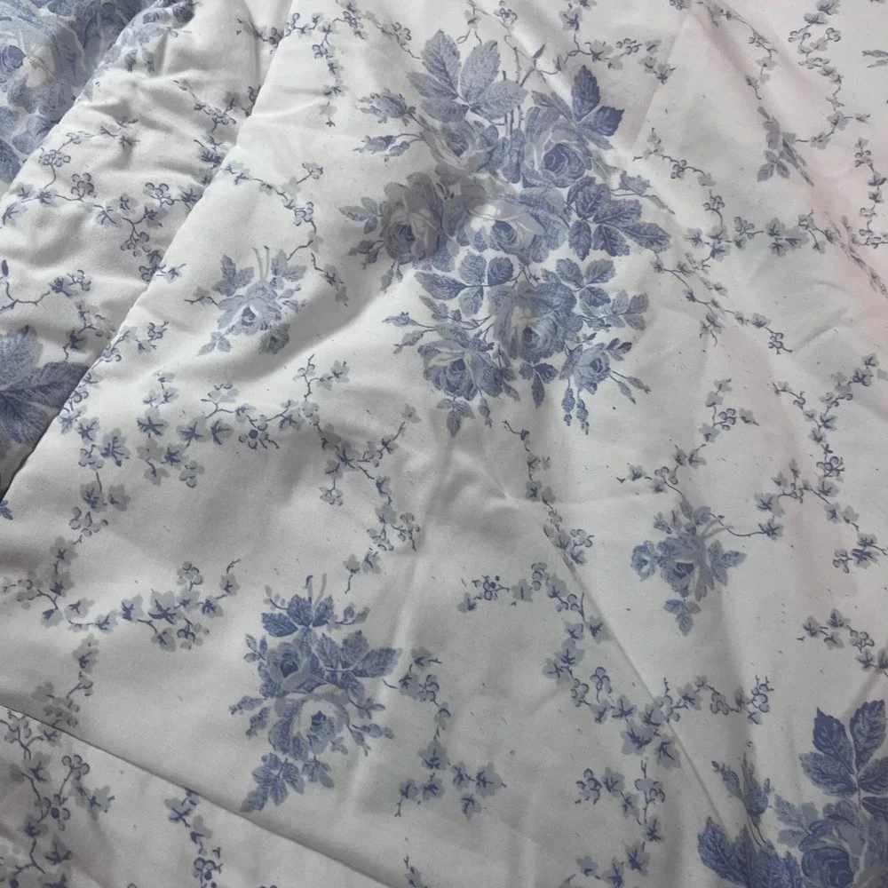 Laura Ashley Pillow Sham King Blue White Vtg Floral Toile Quilted Cottagecore